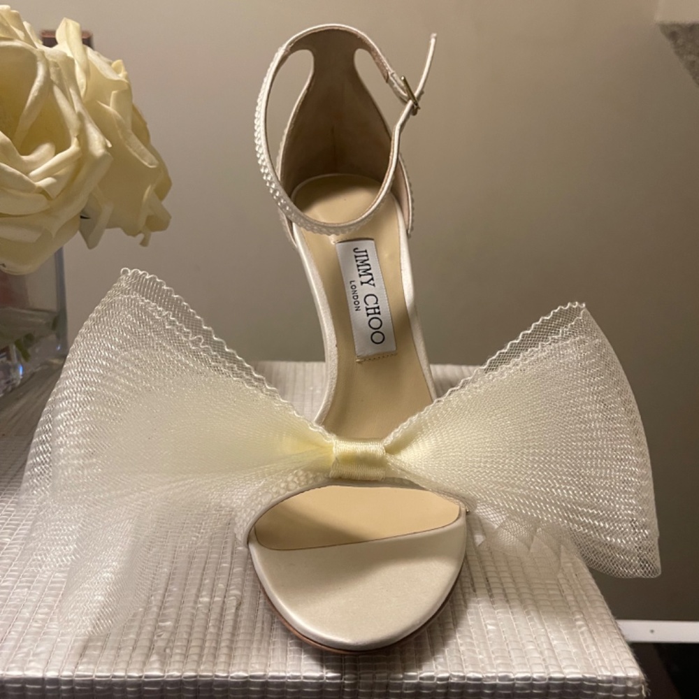 Jimmy Choo Aveline 100m Pumps with Tulle Detail - Picture 4 of 11
